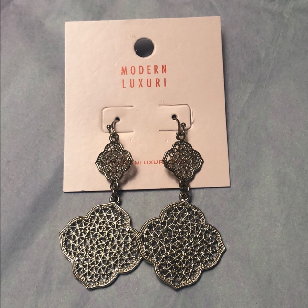 Modern luxury earrings silver